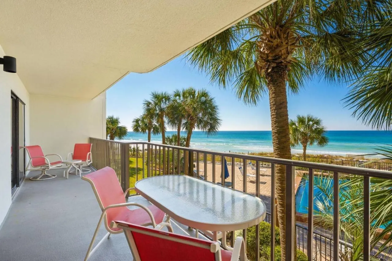 Commodore 205 Panama City Beach